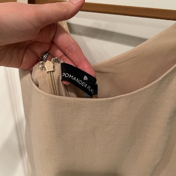 Women’s Pomander Place Tan Peplum Top Size Large | EUC - Picture 3 of 9